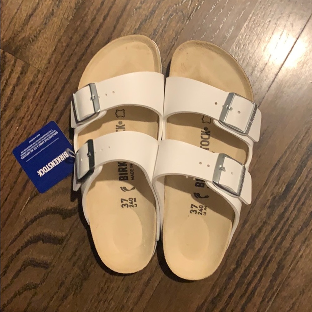 White leather Birkenstock’s size 37 (size 7) NWT